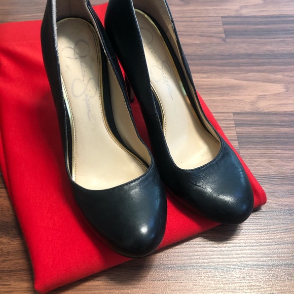 Jessica Simpson Shoes - Jessica Simpson Leather Pumps Round Toe Size 7.5